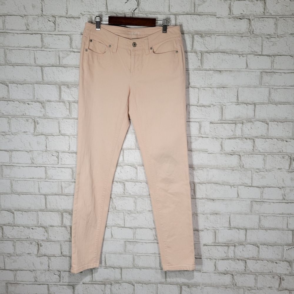 ⭐️LOFT Women's Skinny Jeans in Light Pink